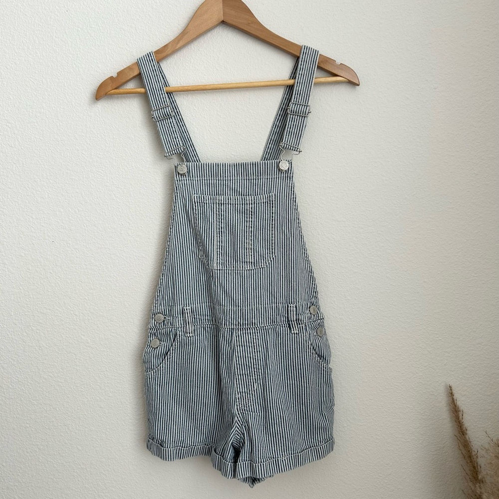 Pacsun Striped Overall Shorts Size 24